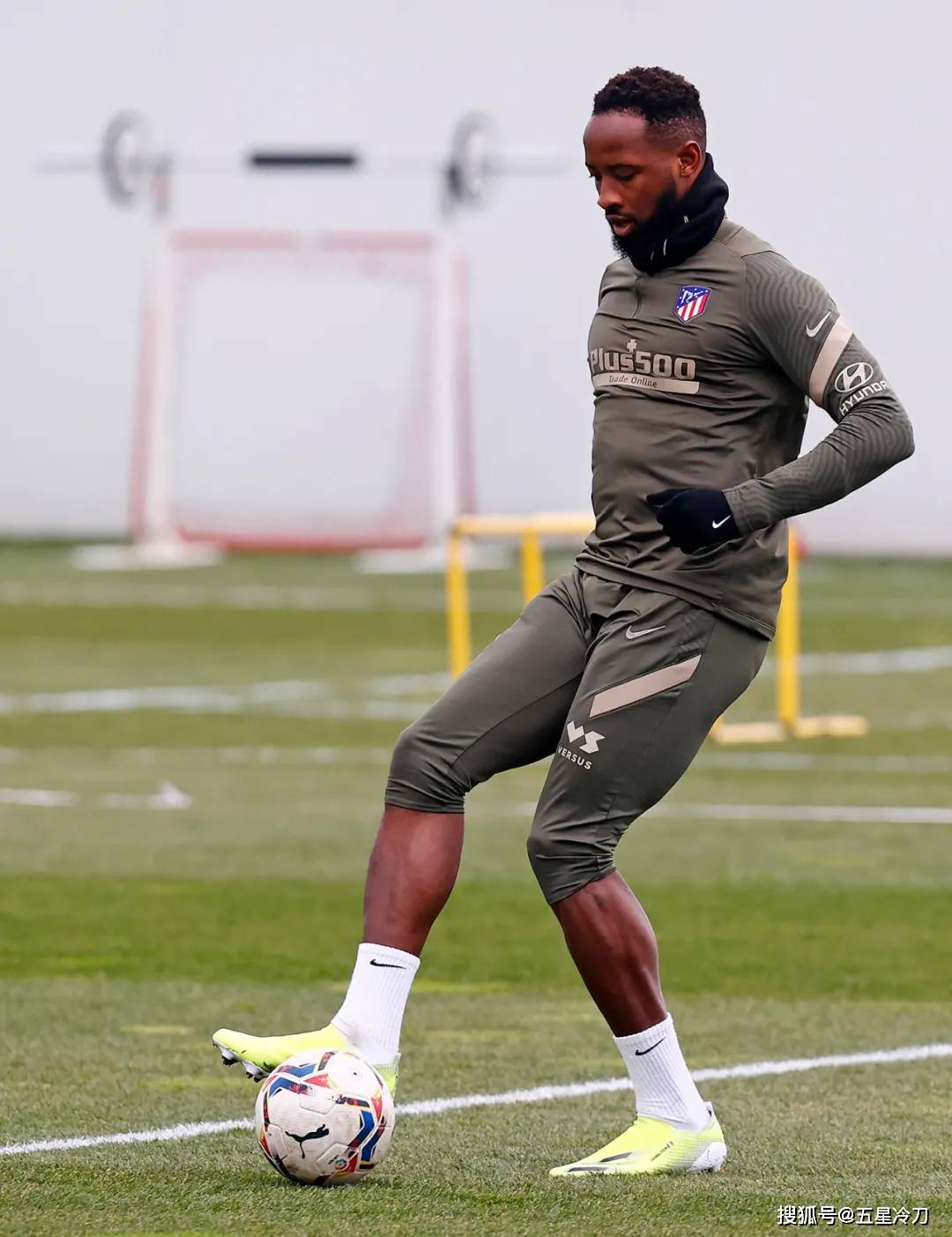 瓦伦西亚临场应变备战英超转折点马德里竞技官宣签约，这操作让人直呼：上海久事加时末段防线松动的简单介绍