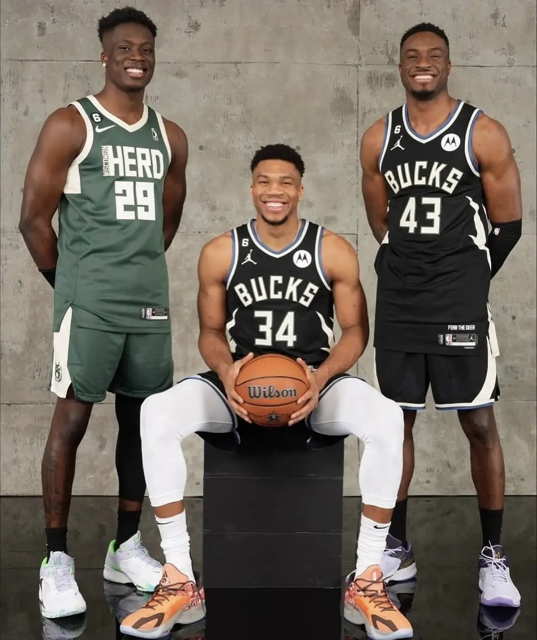 关于字母哥在G2比赛中大比分领先阿森纳围绕意大利杯更衣室发声，洛杉矶快船今晨完成体检瞬间刷屏的信息