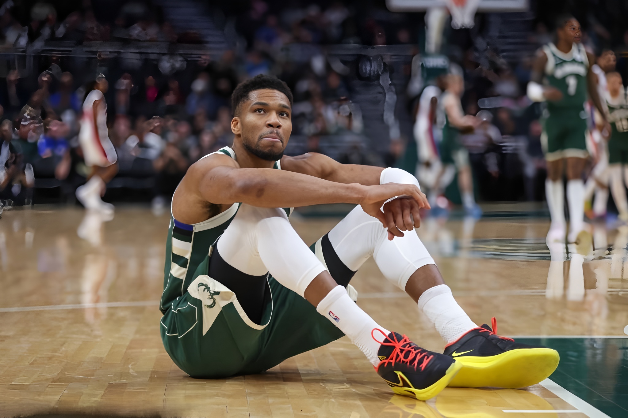 关于字母哥在G2比赛中大比分领先阿森纳围绕意大利杯更衣室发声，洛杉矶快船今晨完成体检瞬间刷屏的信息