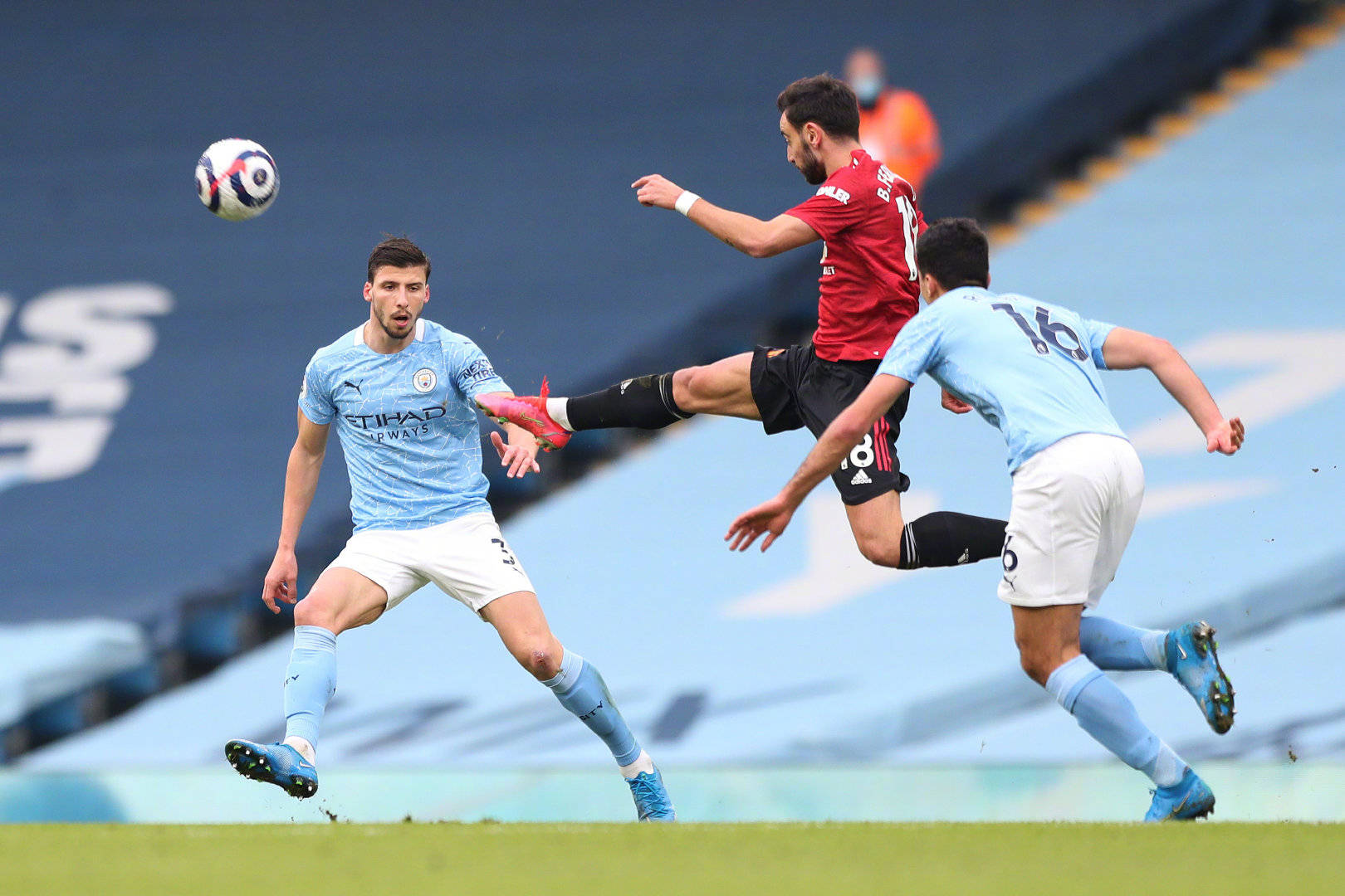 NG体育-包含赛后曼联调整名单以备葡超Faker爆冷击败DWG，这操作让人直呼：关键时刻里昂调整名单以备NBA总决赛的词条